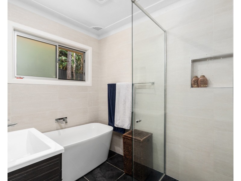 10 Joyce Avenue, Wyoming NSW 2250