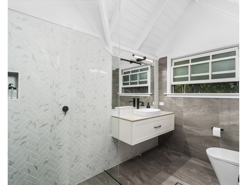 38 Pineridge Close, Lisarow NSW 2250