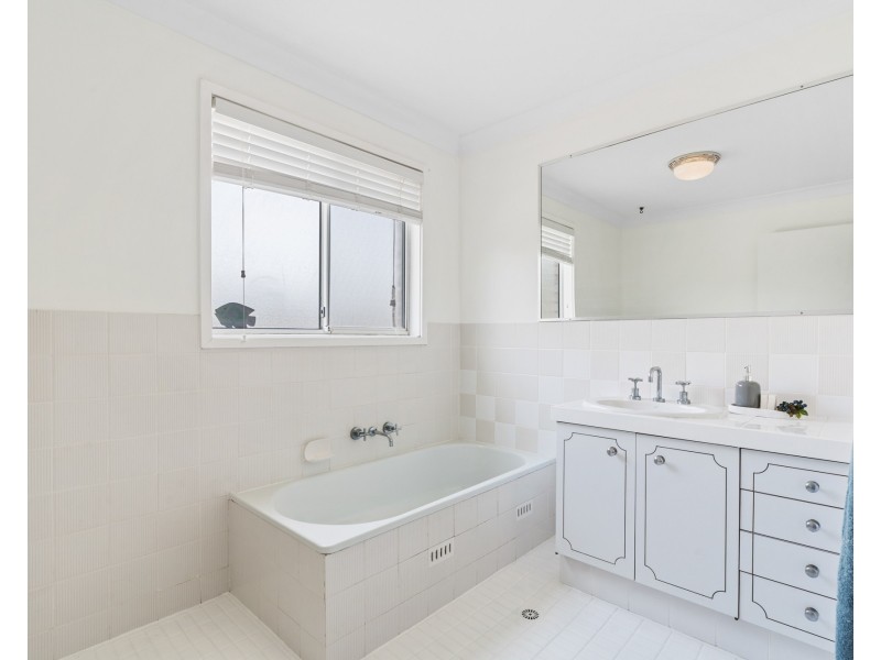 23 Darryl Road, Wyoming NSW 2250