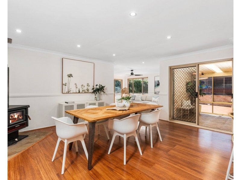 6 Coverdale Close, Lake Haven NSW 2263