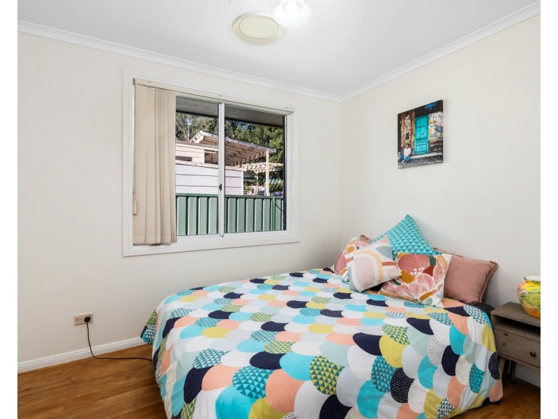 4 Paperbark Close, Wyoming NSW 2250