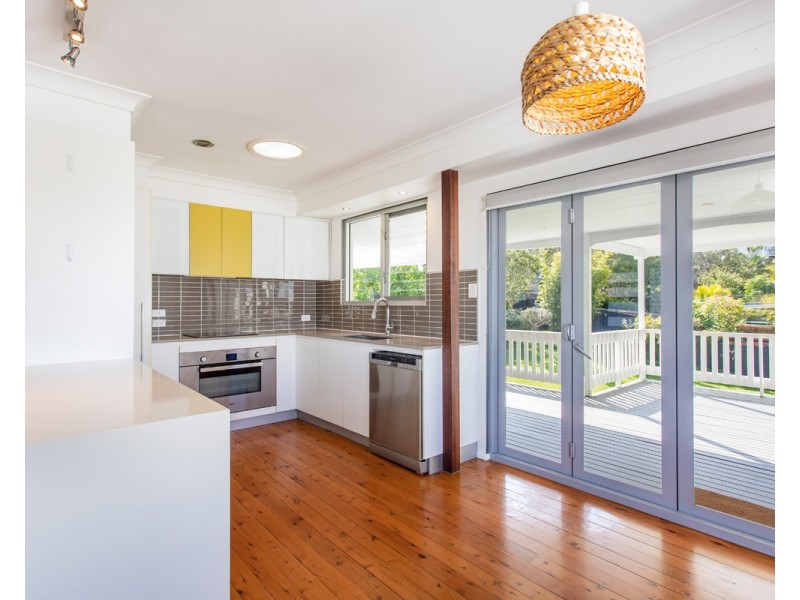 11 Warrina Street, Wamberal NSW 2260