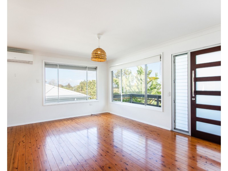 11 Warrina Street, Wamberal NSW 2260