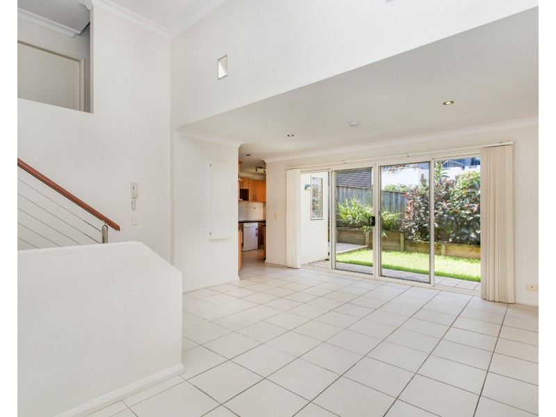 4/4 St George Street, Gosford NSW 2250