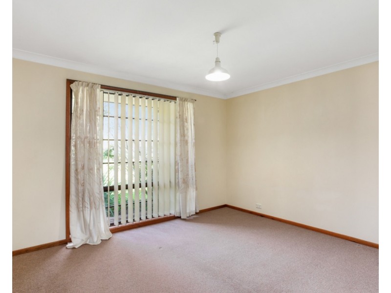 6 Lewis Crescent, Forresters Beach NSW 2260