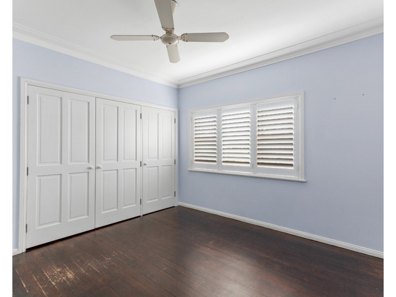 2 Glencoe Avenue, Wyoming NSW 2250