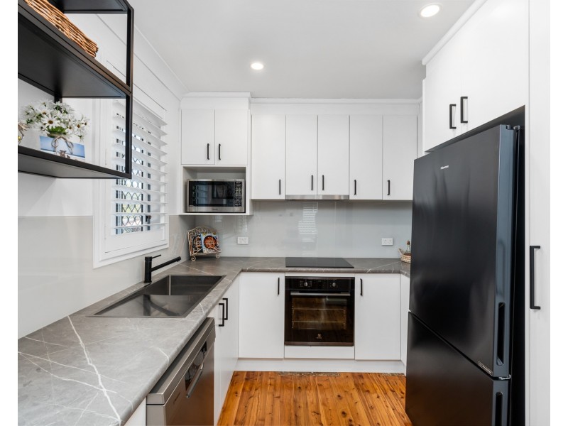 12 Bushlands Avenue, Springfield NSW 2250