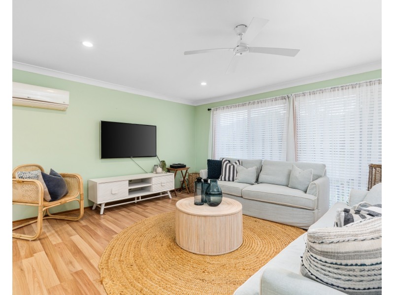 1/11 Christle Street, Green Point NSW 2251