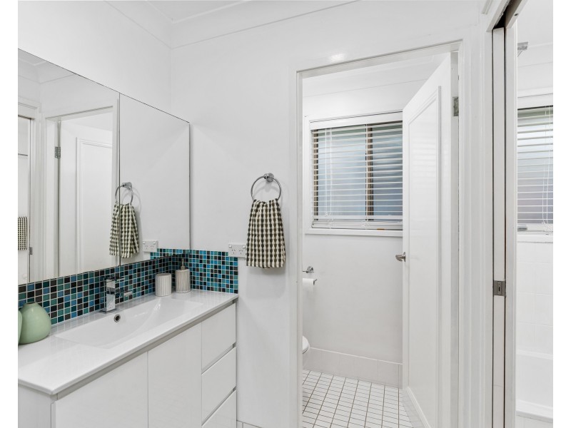 1/11 Christle Street, Green Point NSW 2251