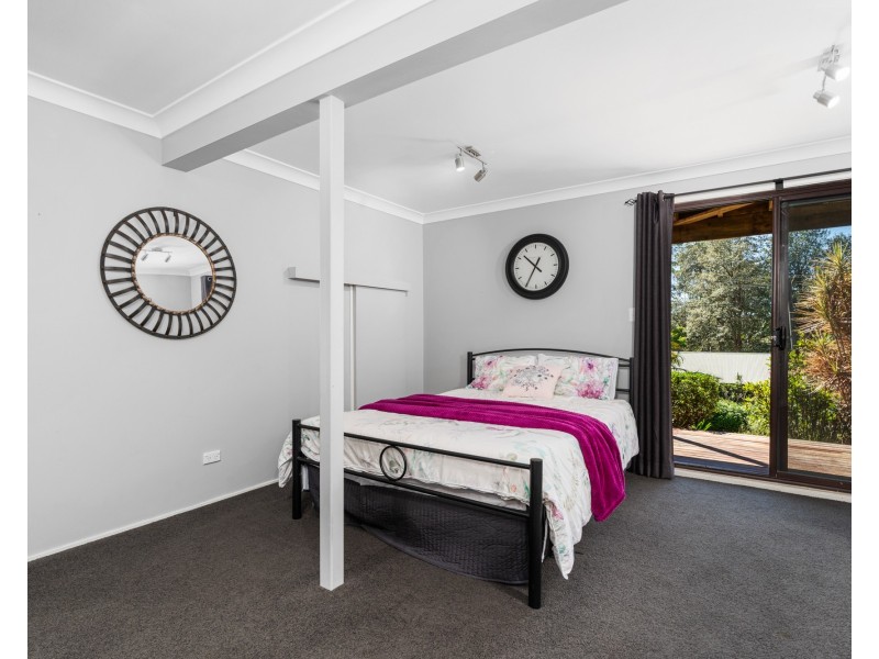 17 Woolard Road, Springfield NSW 2250