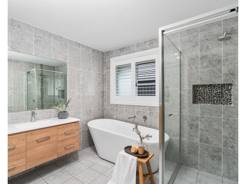 15 Elysian Place, Wyoming NSW 2250