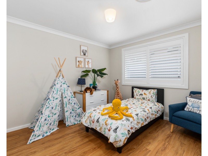 15 Elysian Place, Wyoming NSW 2250