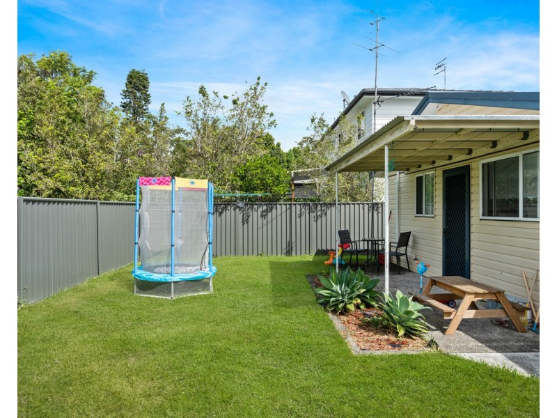 20 Windsor Road, Berkeley Vale NSW 2261