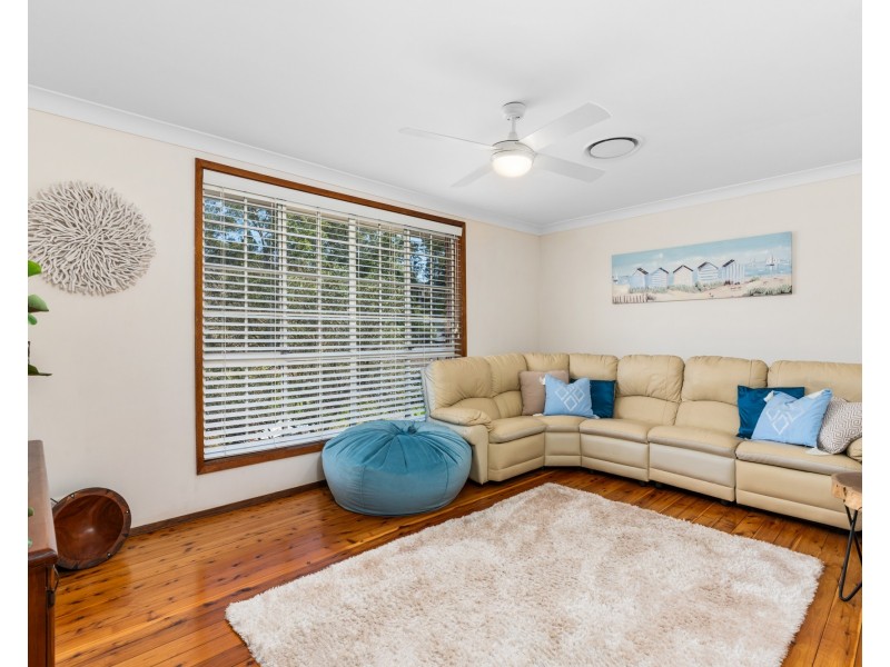 7 Valley View Road, Wyoming NSW 2250