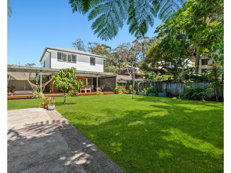 93 Lake Shore Drive, North Avoca NSW 2260
