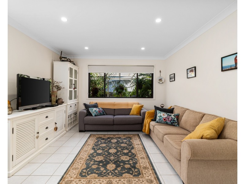 93 Lake Shore Drive, North Avoca NSW 2260