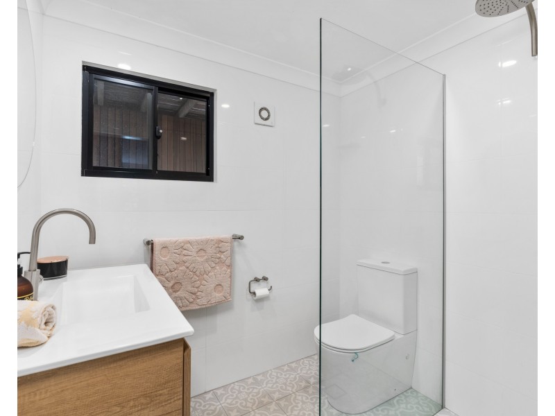 18 Lemon Tree Street, Wyoming NSW 2250