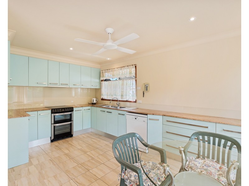 38 Narrawa Avenue, Erina NSW 2250