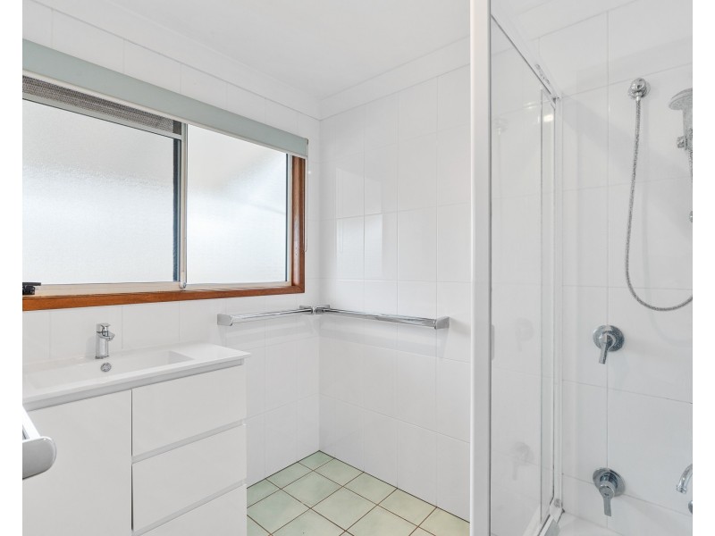 38 Narrawa Avenue, Erina NSW 2250