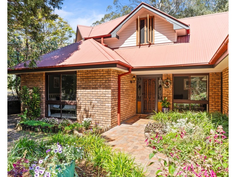 10 Coulter Road, Wyoming NSW 2250