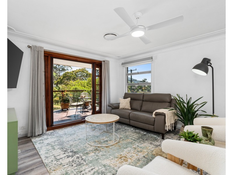 4 Bourbon Street, Wyoming NSW 2250