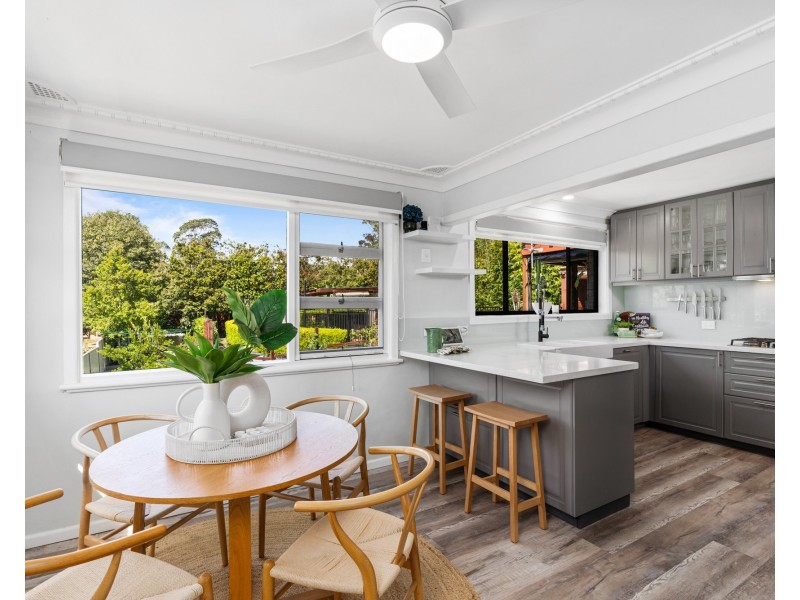 4 Bourbon Street, Wyoming NSW 2250