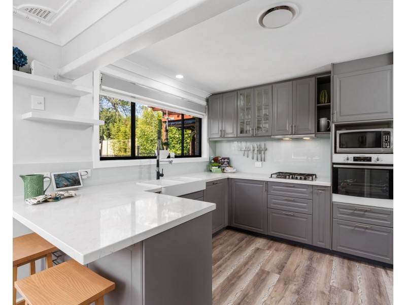 4 Bourbon Street, Wyoming NSW 2250