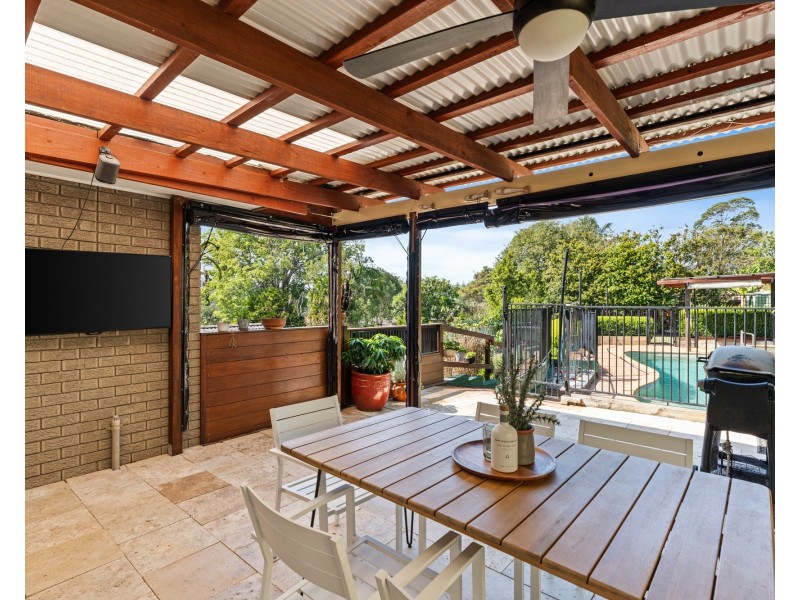 4 Bourbon Street, Wyoming NSW 2250