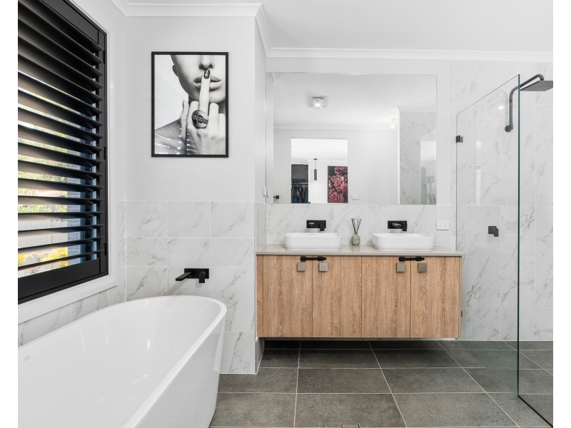 5 Cassinia Close, Lisarow NSW 2250
