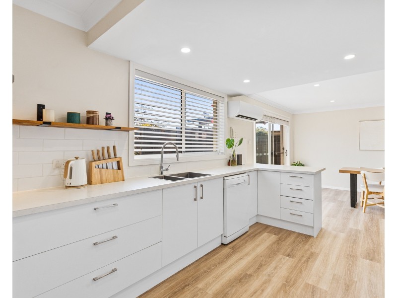 7/4 Parsons Road, Lisarow NSW 2250