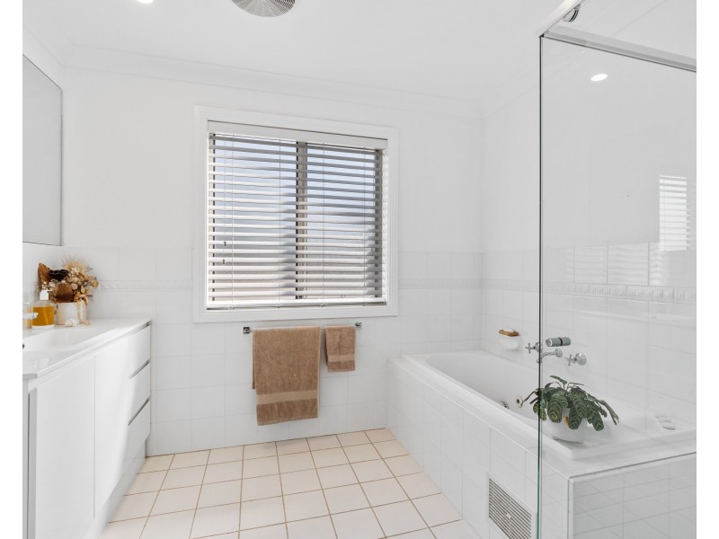 7/4 Parsons Road, Lisarow NSW 2250