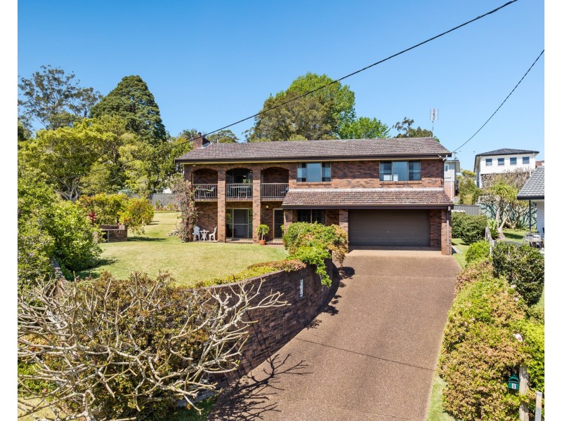 8 The Grove, Wyoming NSW 2250