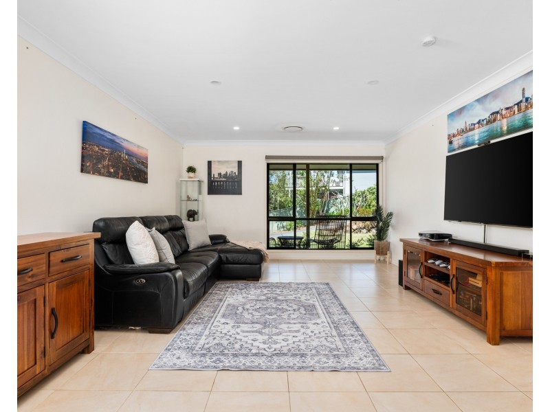 18 Cobbedah Drive, Springfield NSW 2250