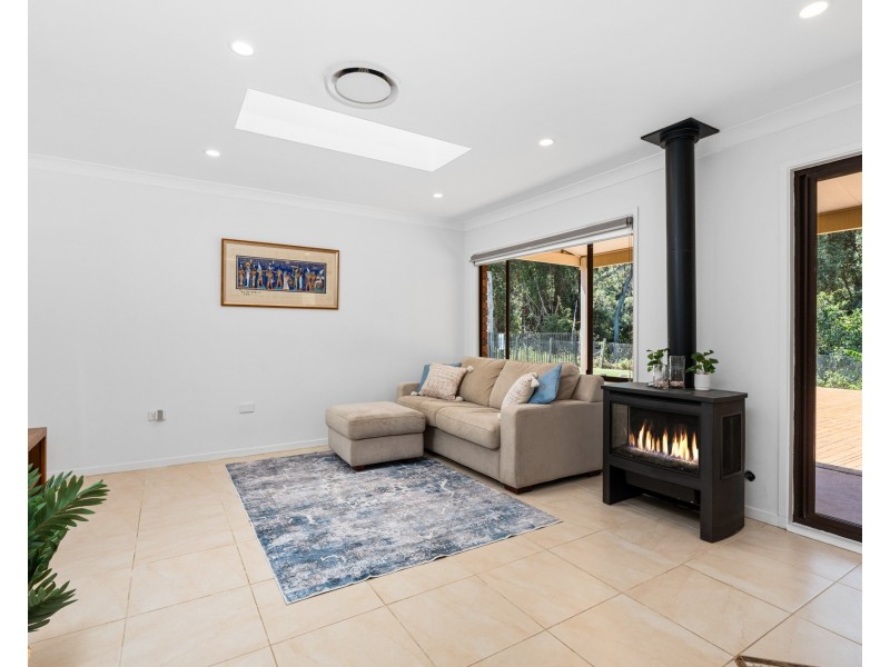18 Cobbedah Drive, Springfield NSW 2250