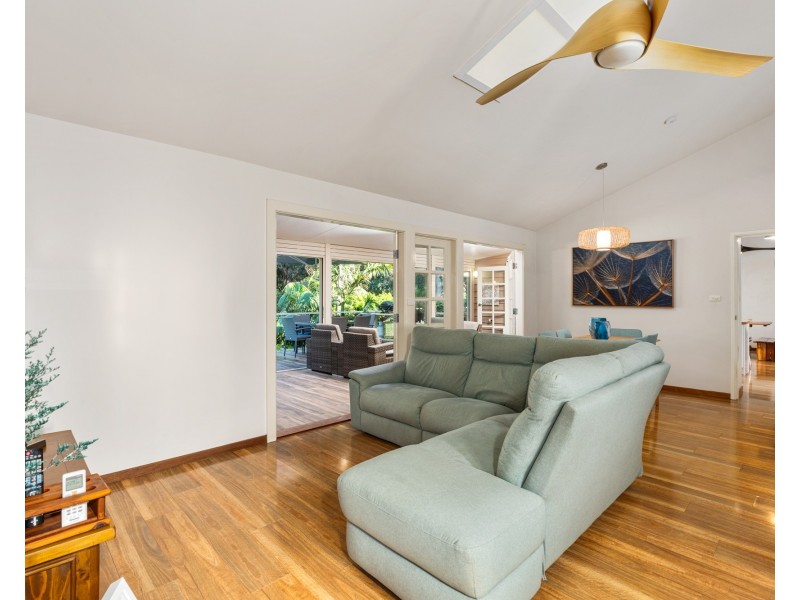 8 McNee Close, Lisarow NSW 2250