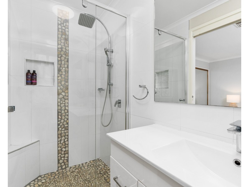 6 Lalor Terrace, Narara NSW 2250