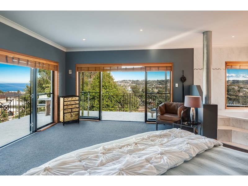 50 McGee Avenue, Wamberal NSW 2260