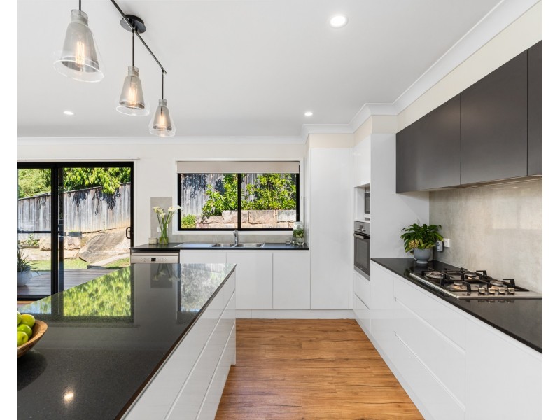 98 Chamberlain Road, Wyoming NSW 2250