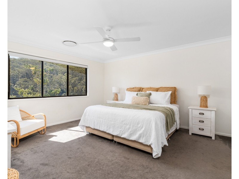 98 Chamberlain Road, Wyoming NSW 2250