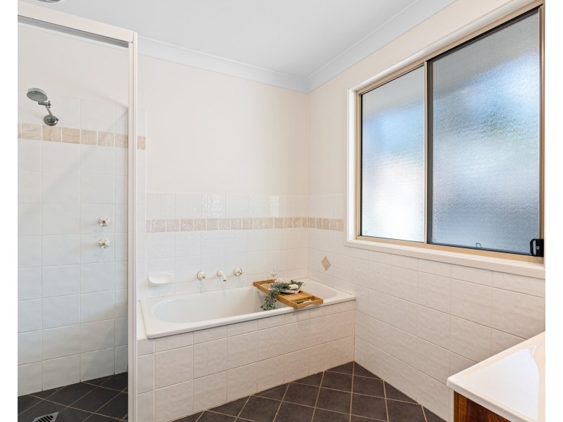 2/18 Henry Parry Drive, East Gosford NSW 2250