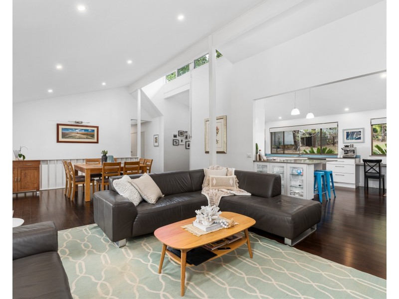 39 Meadow Road, Springfield NSW 2250