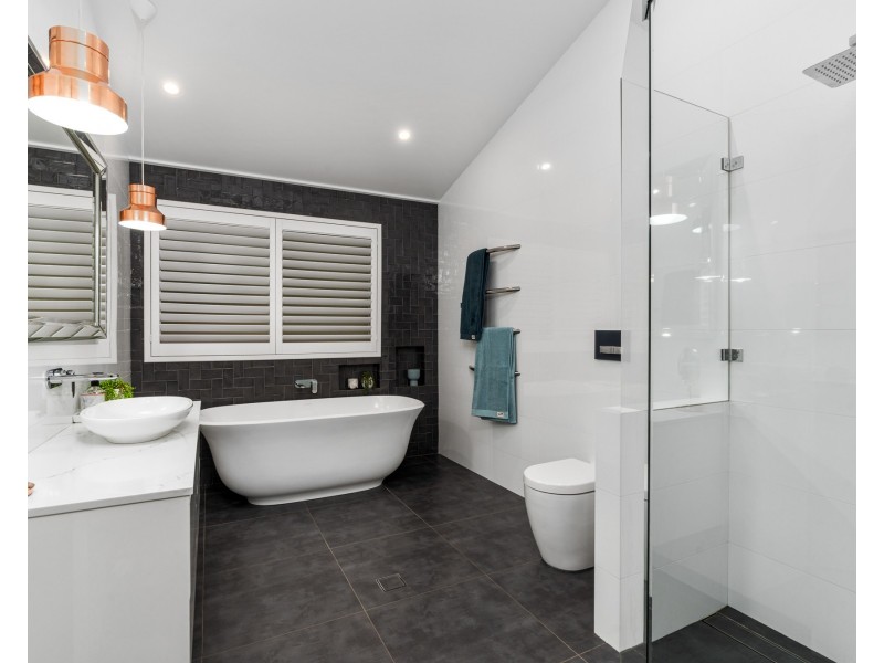 39 Meadow Road, Springfield NSW 2250