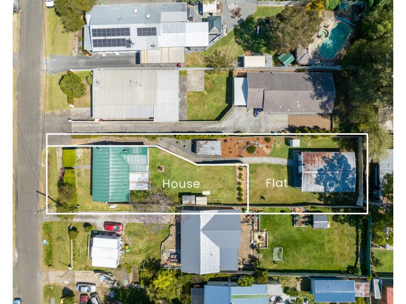 13 & 13a Lisarow Street, Lisarow NSW 2250