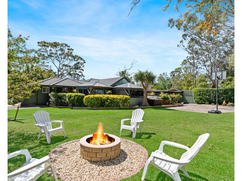 4 Crestwood Avenue, Niagara Park NSW 2250