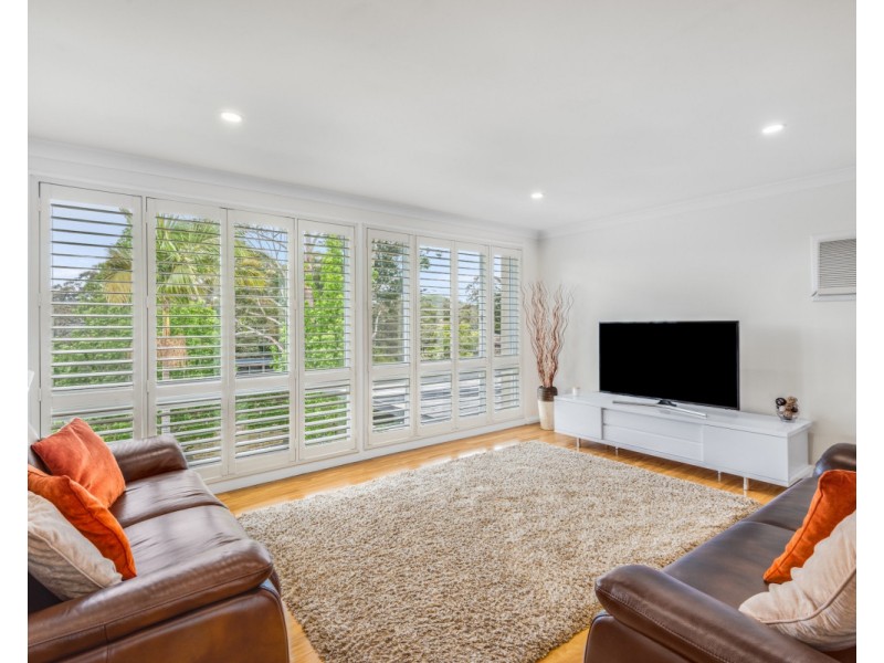 12 Dora Street, Lisarow NSW 2250
