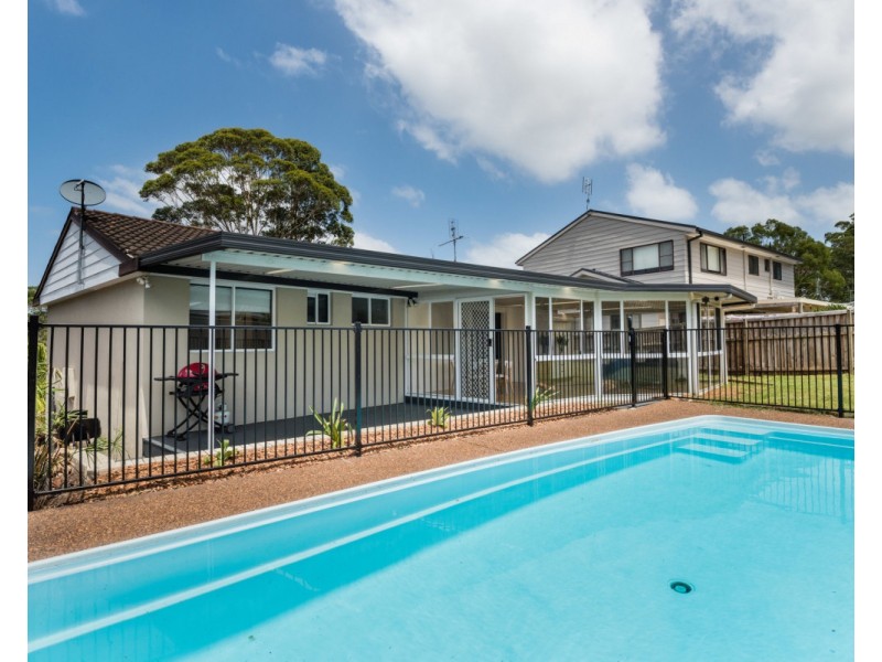 12 Dora Street, Lisarow NSW 2250