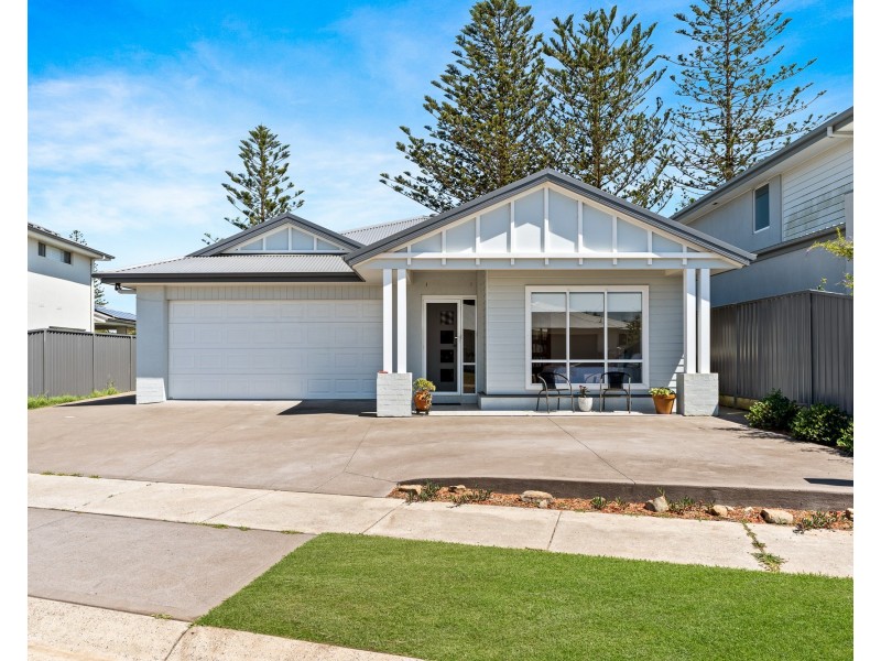 3 Yellawa Close, The Entrance North NSW 2261
