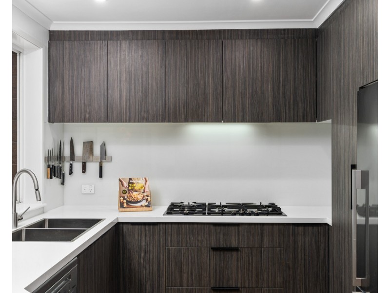 10 Kambala Close, Wyoming NSW 2250