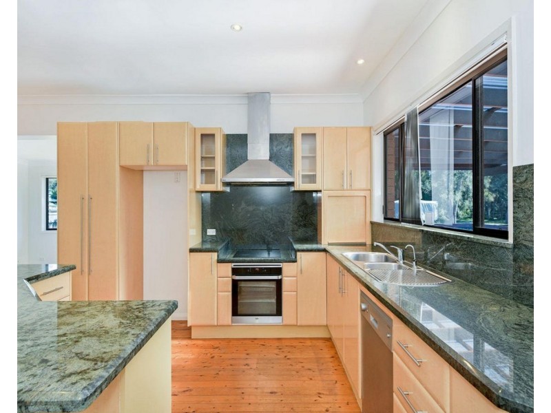 2 Malkana Avenue, Forresters Beach NSW 2260