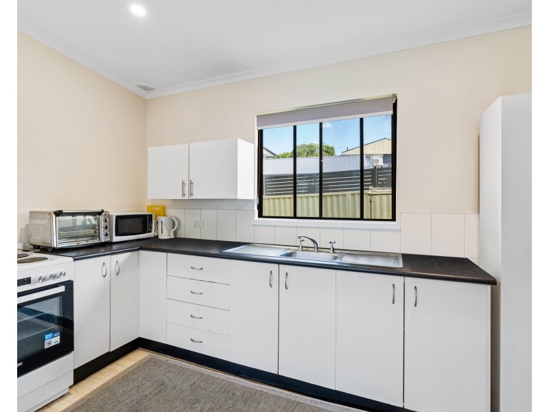 516 The Entrance Road, Bateau Bay NSW 2261